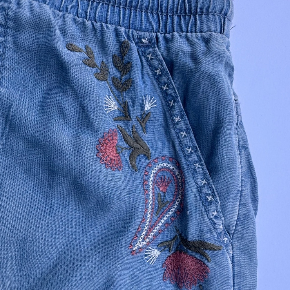 Knox Rose Light Blue Embroidered Chambray Denim Shorts Cottage Indie Feminine - Picture 4 of 6